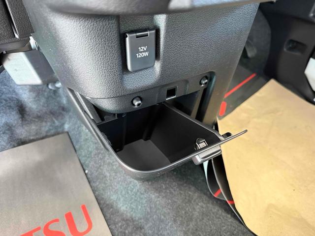 ムーヴキャンバス ストライプスＸ　バックカメラ　両側電動スライドドア　ＴＶ　クリアランスソナー　衝突被害軽減システム　オートライト　スマートキー　アイドリングストップ　電動格納ミラー　ベンチシート　ＣＶＴ　盗難防止システム　ＡＢＳ（42枚目）