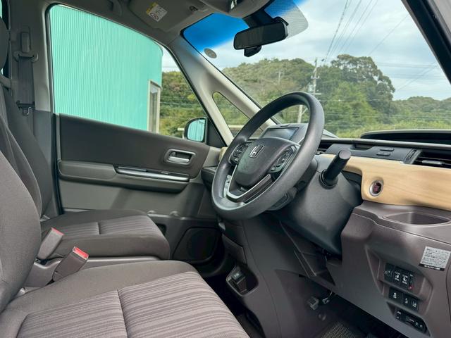 フリード Ｇ・ホンダセンシング　ワンオーナー　６人乗　８型ナビＴＶ　両側電動スライド　ドラレコ　ＥＴＣ　オートクルコン　レーンアシスト　衝突被害軽減システム　取説・新車保証書　スペアキー有　修復歴無　第三者機関検査済（40枚目）