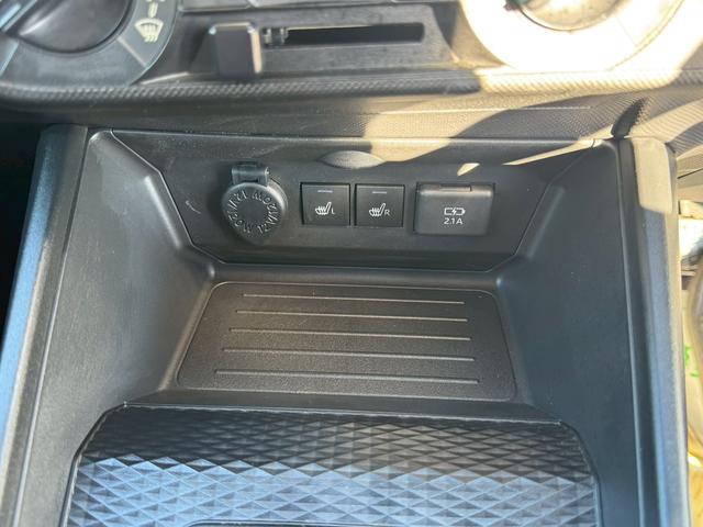 ロッキー Ｌ　ナビＴＶ　バックカメラ　衝突軽減システム　ＥＴＣ　クリアランスソナー　　シートヒーター　オートライト　スマートキー　電動格納ミラー　シートヒーター　新車保証書取説　修復歴無　第三者機関検査済（12枚目）