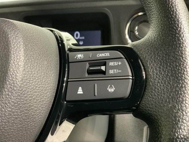 Ｎ－ＢＯＸカスタム ベースグレード　ＨＳＥＮＳＩＮＧ　新車保証試乗車　ワンオ－ナ－　ＵＳＢ接続　ＣＭＢＳ　禁煙　１オーナー　ベンチシート　オートエアコン　スマートキ　フルフラット　ＬＥＤ　盗難防止装置　クルコン　ＥＴＣ　バックカメラ（11枚目）
