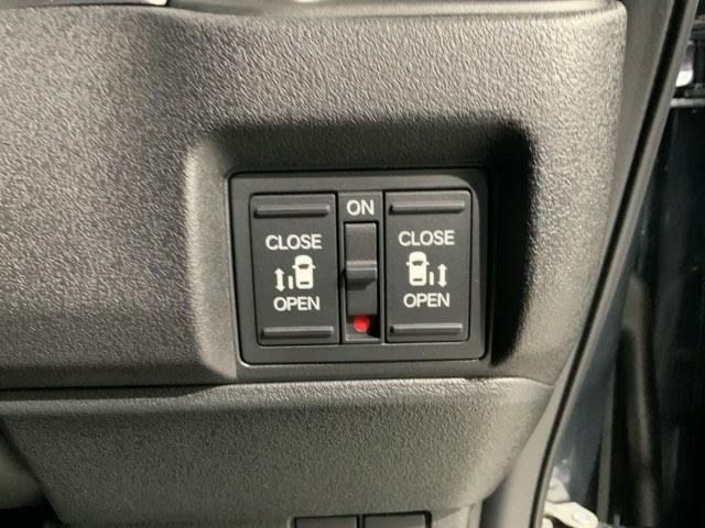 Ｎ－ＢＯＸカスタム ベースグレード　ＨＳＥＮＳＩＮＧ　新車保証試乗車　ワンオ－ナ－　ＵＳＢ接続　ＣＭＢＳ　禁煙　１オーナー　ベンチシート　オートエアコン　スマートキ　フルフラット　ＬＥＤ　盗難防止装置　クルコン　ＥＴＣ　バックカメラ（14枚目）
