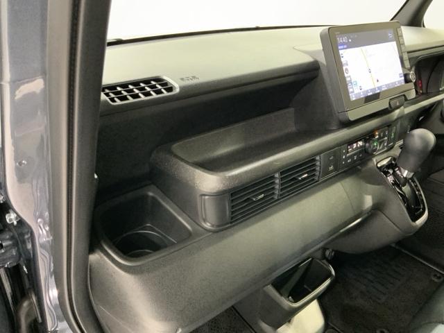 Ｎ－ＢＯＸカスタム ベースグレード　ＨＳＥＮＳＩＮＧ　新車保証試乗車　ワンオ－ナ－　ＵＳＢ接続　ＣＭＢＳ　禁煙　１オーナー　ベンチシート　オートエアコン　スマートキ　フルフラット　ＬＥＤ　盗難防止装置　クルコン　ＥＴＣ　バックカメラ（26枚目）