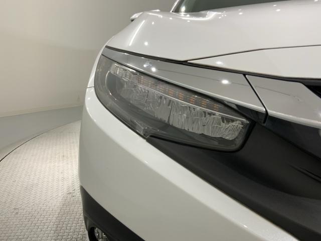 シビック セダン　ＨＳＥＮＳＩＮＧ　最長５年保証　ワンオ－ナ－　サイドエアバッグ　ワンオーナー車　ＤＶＤ視聴可能　横滑り防止装置　地デジＴＶ　リアカメラ　クルーズコントロール　スマキー　前席シートヒーター　ＡＢＳ（7枚目）