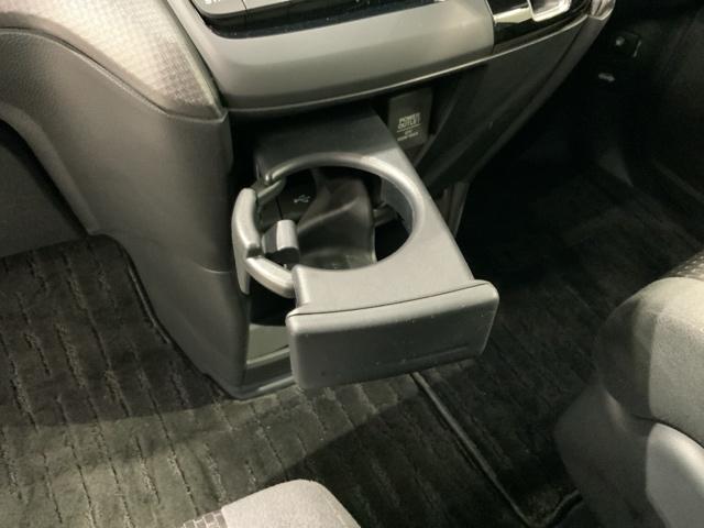 ステップワゴンスパーダ スパーダホンダセンシング　最長５年保証ワンオーナーナビＴＶ　盗難防止　助手席エアバッグ　ワンオーナ－　Ｗパワスラ　記録簿有　リアオートエアコン　地デジ　ＬＥＤライト　横滑り防止システム　オートエアコン　リアカメラ　ＵＳＢ（26枚目）