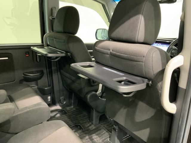 ステップワゴンスパーダ スパーダホンダセンシング　最長５年保証ワンオーナーナビＴＶ　盗難防止　助手席エアバッグ　ワンオーナ－　Ｗパワスラ　記録簿有　リアオートエアコン　地デジ　ＬＥＤライト　横滑り防止システム　オートエアコン　リアカメラ　ＵＳＢ（29枚目）