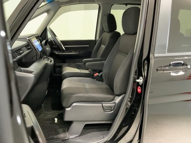 ステップワゴンスパーダ スパーダホンダセンシング　最長５年保証ワンオーナーナビＴＶ　盗難防止　助手席エアバッグ　ワンオーナ－　Ｗパワスラ　記録簿有　リアオートエアコン　地デジ　ＬＥＤライト　横滑り防止システム　オートエアコン　リアカメラ　ＵＳＢ（30枚目）