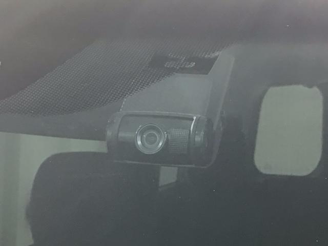 ステップワゴンスパーダ スパーダホンダセンシング 最長5年保証 ワンオーナー ナビLXM-197VFNI TV Rカメラ CD録音 BTオーディオ DVD ドラレコ LEDライト フォグライト VSA クルコン アルミ スマ-トキ- 盗難防止装置(11枚目)