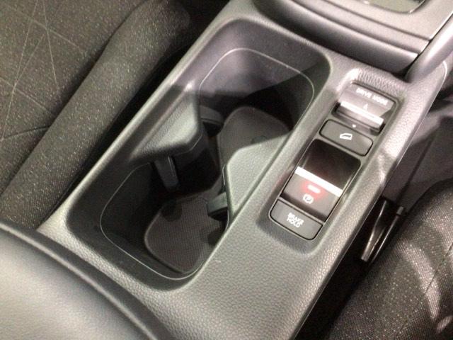 ヴェゼル ｅ：ＨＥＶＸ　Ｈ　ＳＥＮＳＩＮＧ　最長５年保証　ワンオ－ナ－　ナビＶＸＵ－２２５ＶＺｉ　ＴＶ　Ｒカメラ　ＢＴオ－ディオ　ＤＶＤ　ＥＴＣ　ＬＥＤライト　ＶＳＡ　クルコン　スマ－トキ－　盗難防止装置　整備記録簿　ＡＡＣ（27枚目）