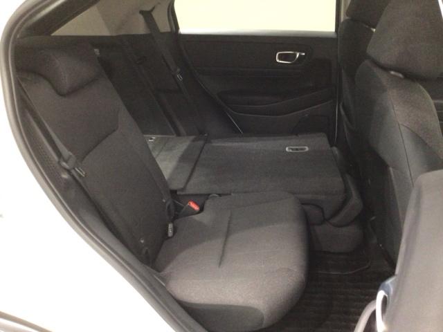 ヴェゼル ｅ：ＨＥＶＸ　Ｈ　ＳＥＮＳＩＮＧ　最長５年保証　ワンオ－ナ－　ナビＶＸＵ－２２５ＶＺｉ　ＴＶ　Ｒカメラ　ＢＴオ－ディオ　ＤＶＤ　ＥＴＣ　ＬＥＤライト　ＶＳＡ　クルコン　スマ－トキ－　盗難防止装置　整備記録簿　ＡＡＣ（31枚目）