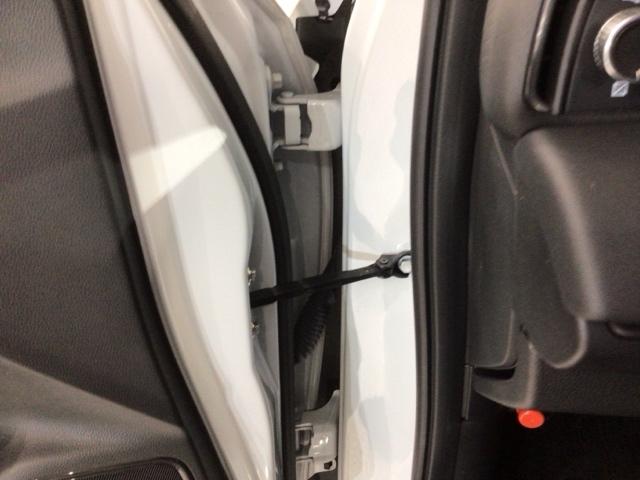 ヴェゼル ｅ：ＨＥＶＸ　Ｈ　ＳＥＮＳＩＮＧ　最長５年保証　ワンオ－ナ－　ナビＶＸＵ－２２５ＶＺｉ　ＴＶ　Ｒカメラ　ＢＴオ－ディオ　ＤＶＤ　ＥＴＣ　ＬＥＤライト　ＶＳＡ　クルコン　スマ－トキ－　盗難防止装置　整備記録簿　ＡＡＣ（43枚目）