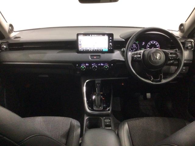 ヴェゼル ｅ：ＨＥＶＺ　Ｈ　ＳＥＮＳＩＮＧ　最長５年保証　ワンオーナー　純正ナビ　ＴＶ　Ｒカメラ　マルチビュー　ＢＴオ－ディオ　ドラレコ　ＥＴＣ　ＬＥＤライト　ＶＳＡ　シートヒーター　クルコン　Ｐテールゲート　アルミ　フォグ（8枚目）