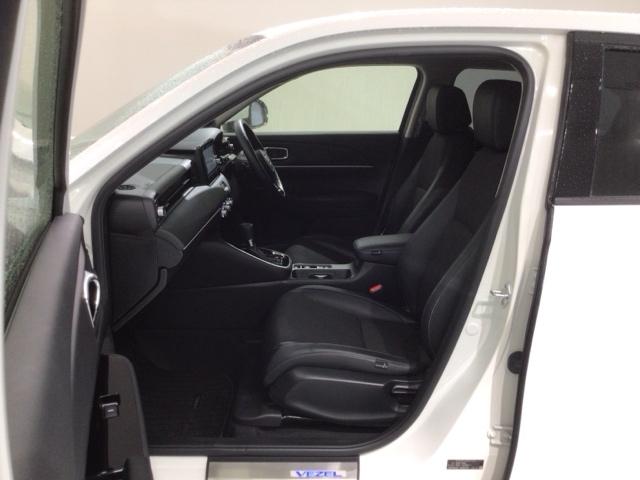 ヴェゼル ｅ：ＨＥＶＺ　Ｈ　ＳＥＮＳＩＮＧ　最長５年保証　ワンオーナー　純正ナビ　ＴＶ　Ｒカメラ　マルチビュー　ＢＴオ－ディオ　ドラレコ　ＥＴＣ　ＬＥＤライト　ＶＳＡ　シートヒーター　クルコン　Ｐテールゲート　アルミ　フォグ（31枚目）