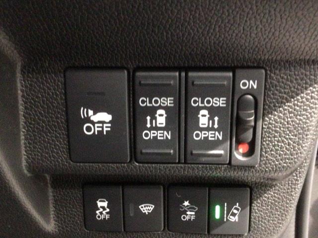 フリードハイブリッド ハイブリッド・Ｇホンダセンシング　１年保証　ワンオーナー　ナビＶＸＭ－１７５ＶＦＮＩ　ＴＶ　Ｒカメラ　ＣＤ録音　ＤＶＤ　ドラレコ　ＥＴＣ　ＬＥＤライト　ＶＳＡ　両側電動ドア　クルコン　アルミ　スマートキー　盗難防止装置　整備記録簿（13枚目）