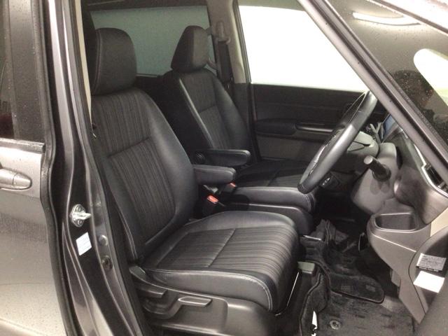 フリードハイブリッド ハイブリッド・Ｇホンダセンシング　１年保証　ワンオーナー　ナビＶＸＭ－１７５ＶＦＮＩ　ＴＶ　Ｒカメラ　ＣＤ録音　ＤＶＤ　ドラレコ　ＥＴＣ　ＬＥＤライト　ＶＳＡ　両側電動ドア　クルコン　アルミ　スマートキー　盗難防止装置　整備記録簿（17枚目）