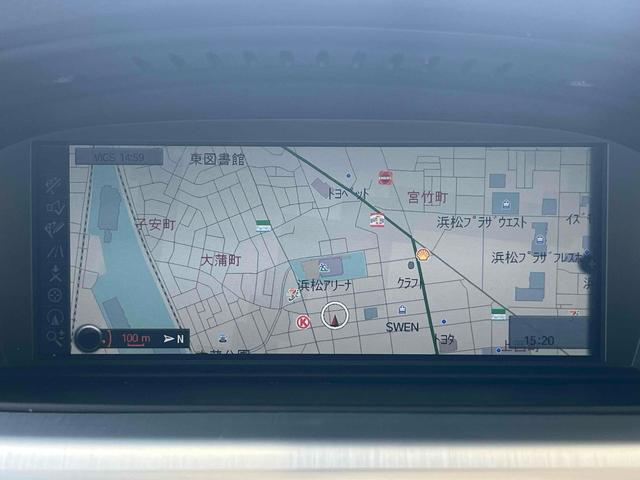 ３シリーズ ３２０ｉツーリング　Ｍスポーツパッケージ　Ｍスポーツ　車検令和９年６月　純正ナビ　バックカメラ　メモリ付きパワーシート　３６０°ドライブレコーダー　ＨＩＤヘッドライト　１７インチＡＷ　左右独立オートエアコン　ミラー型ＥＴＣ　ＭＴモード付ＡＴ（12枚目）