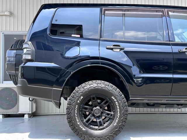 パジェロ ロング　ＺＲ　２インチリフトアップ　ブラックアウト　９インチフローティングナビ　ナローボディ　ＭＣＬＩＭＢ１７インチＡＷ　Ｇｏｏｄｒｉｃｈタイヤ　フルセグＴＶ　ＢＴ音楽　ＥＴＣ　Ｆフォグ　インナーブラック　コンビＨ（47枚目）
