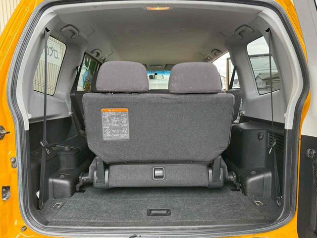 パジェロ ロング　ＺＲ　４ＷＤ　フロア５速ＭＴ　２インチリフトアップ　ブラックアウト　ＡＭＥ　ＣＩＲＣＬＡＲ　Ｃ１０Ｘ－１７インチＡＷ　ＢＦグッドリッチタイヤ　Ｆフォグランプ　インナーブラック　　テールランプカバー　７人乗（15枚目）