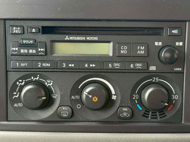 パジェロ ロング　ＺＲ　４ＷＤ　フロア５速ＭＴ　２インチリフトアップ　ブラックアウト　ＡＭＥ　ＣＩＲＣＬＡＲ　Ｃ１０Ｘ－１７インチＡＷ　ＢＦグッドリッチタイヤ　Ｆフォグランプ　インナーブラック　　テールランプカバー　７人乗（22枚目）