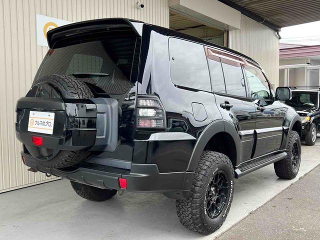 パジェロ ロング　エクシード　４ＷＤ　２インチリフトアップ　ＢＦグッドリッチタイヤ　ＮＩＴＲＯ　ＰＯＷＥＲ１７インチＡＷ　ブラックアウト　インナーブラック　Ｒスポイラー　テールランプカバー　ナビ　Ｂカメラ　ＥＴＣ　クルコン（38枚目）