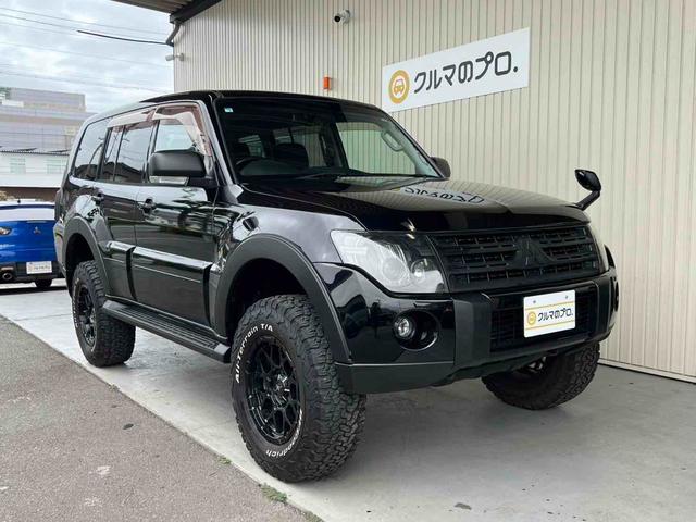 パジェロ ロング　エクシード　４ＷＤ　２インチリフトアップ　ＢＦグッドリッチタイヤ　ＮＩＴＲＯ　ＰＯＷＥＲ１７インチＡＷ　ブラックアウト　インナーブラック　Ｒスポイラー　テールランプカバー　ナビ　Ｂカメラ　ＥＴＣ　クルコン（40枚目）
