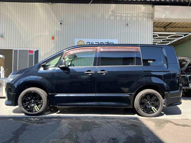 デリカＤ：５ ローデスト　Ｇ　パワーパッケージ　４ＷＤ　両側電動スライドドア　現行シャモニーブラック１８インチＡＷ　ブラックアウト　インナーブラック　スモークテール　レザー調シートカバー　フォグランプ　ナビ　バックカメラ　フルセグＴＶ　クルコン（31枚目）