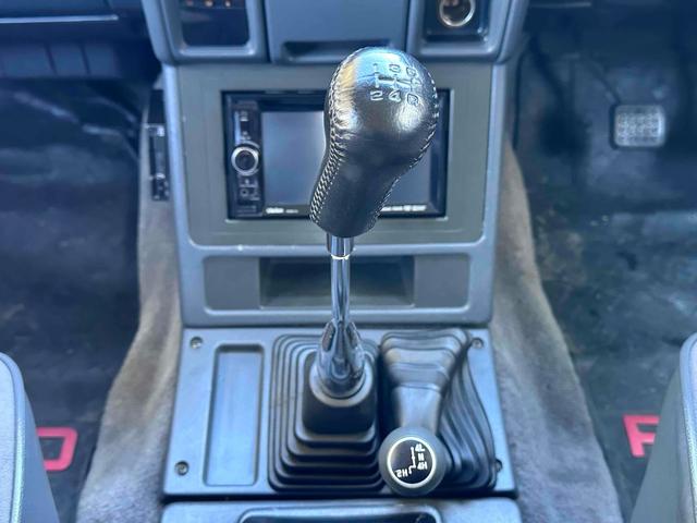 パジェロ XL 後期 ディーゼルターボ フロア5速MT BFグッドリッチタイヤ25年製造 ショート&ナローボディ 純正15インチAW メッキバンパー LEDヘッドライト PS AC PW 三角窓 コーティング施工済(5枚目)