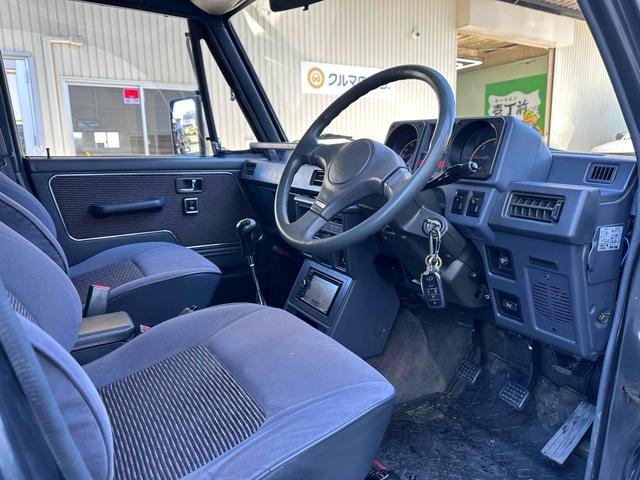 パジェロ XL 後期 ディーゼルターボ フロア5速MT BFグッドリッチタイヤ25年製造 ショート&ナローボディ 純正15インチAW メッキバンパー LEDヘッドライト PS AC PW 三角窓 コーティング施工済(11枚目)