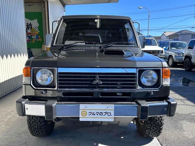 パジェロ XL 後期 ディーゼルターボ フロア5速MT BFグッドリッチタイヤ25年製造 ショート&ナローボディ 純正15インチAW メッキバンパー LEDヘッドライト PS AC PW 三角窓 コーティング施工済(13枚目)