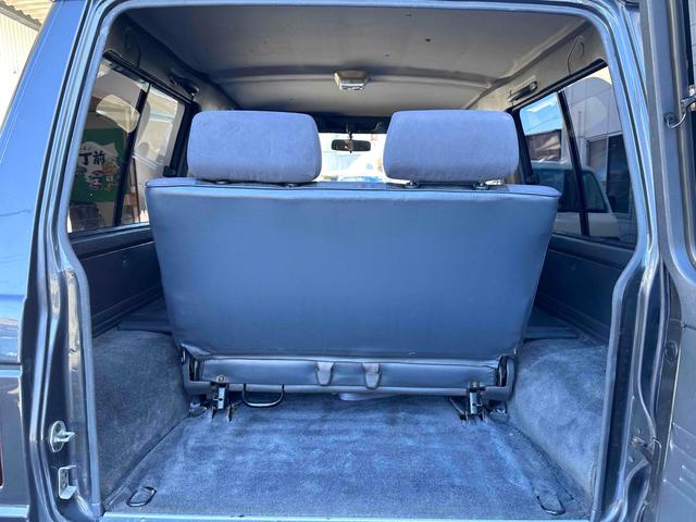 パジェロ XL 後期 ディーゼルターボ フロア5速MT BFグッドリッチタイヤ25年製造 ショート&ナローボディ 純正15インチAW メッキバンパー LEDヘッドライト PS AC PW 三角窓 コーティング施工済(19枚目)