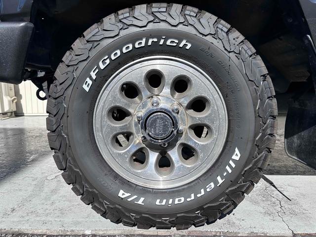 パジェロ XL 後期 ディーゼルターボ フロア5速MT BFグッドリッチタイヤ25年製造 ショート&ナローボディ 純正15インチAW メッキバンパー LEDヘッドライト PS AC PW 三角窓 コーティング施工済(20枚目)