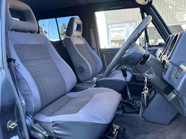 パジェロ XL 後期 ディーゼルターボ フロア5速MT BFグッドリッチタイヤ25年製造 ショート&ナローボディ 純正15インチAW メッキバンパー LEDヘッドライト PS AC PW 三角窓 コーティング施工済(24枚目)