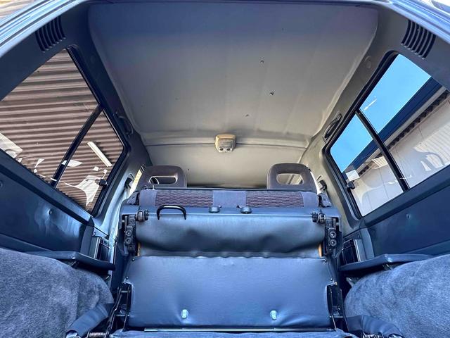 パジェロ XL 後期 ディーゼルターボ フロア5速MT BFグッドリッチタイヤ25年製造 ショート&ナローボディ 純正15インチAW メッキバンパー LEDヘッドライト PS AC PW 三角窓 コーティング施工済(33枚目)