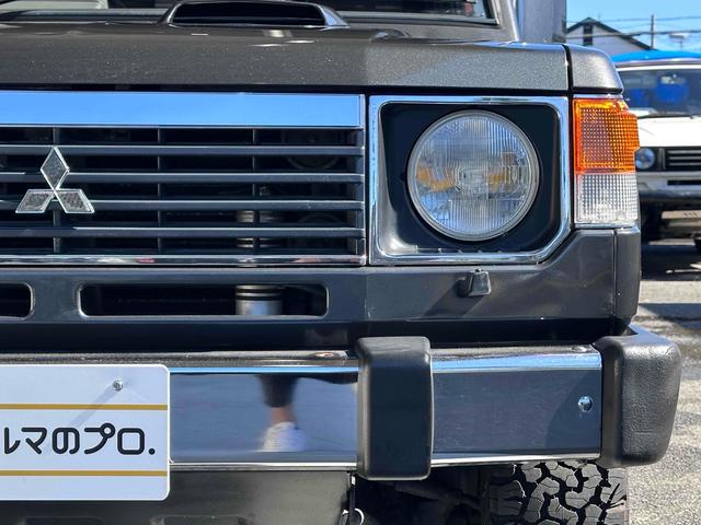 パジェロ XL 後期 ディーゼルターボ フロア5速MT BFグッドリッチタイヤ25年製造 ショート&ナローボディ 純正15インチAW メッキバンパー LEDヘッドライト PS AC PW 三角窓 コーティング施工済(53枚目)