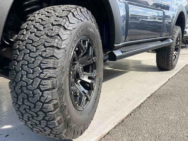 お車の知識がなくても大丈夫です!皆様のご来店をスタッフ一同、心よりお待ちしております。