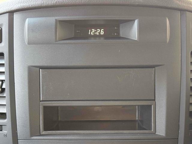 パジェロ ロング　ＺＲ　フロア５速ＭＴ　２インチリフトアップ　ブラックアウト　背面レス仕様　Ｒスポイラー　ルーフレール　ＢＦグッドリッチタイヤ　１７インチＡＷ　ナローボディ　サイドステップ　インナーブラック　Ｆフォグ　７人乗（26枚目）