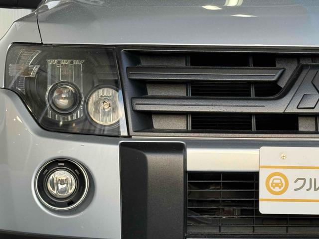 パジェロ ロング　ＺＲ　フロア５速ＭＴ　２インチリフトアップ　ブラックアウト　背面レス仕様　Ｒスポイラー　ルーフレール　ＢＦグッドリッチタイヤ　１７インチＡＷ　ナローボディ　サイドステップ　インナーブラック　Ｆフォグ　７人乗（42枚目）