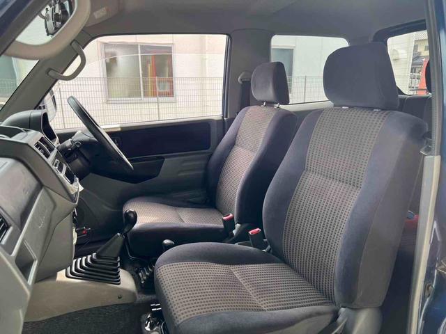 パジェロミニ XR 4WD フロア5速MT ルーフレール リアスポイラー フロントフォグランプ キーレスエントリー ミラー型ドライブレコーダー バックカメラ 電動格納ミラー 純正アルミホイール 衝突安全ボディ(8枚目)