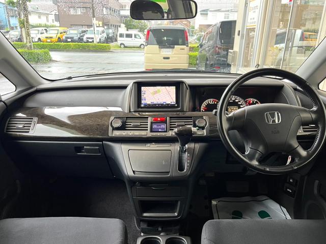 エリシオン Ｇエアロ　パワースライドドアドア　ブラックアウトカスタム　インナーブラック　純正１７インチＡＷブラック塗装　テールランプスモーク塗装　ＨＩＤヘッドライト　キーレスエントリー　ナビ　Ｂカメラ　ＥＴＣ　オートライト（2枚目）