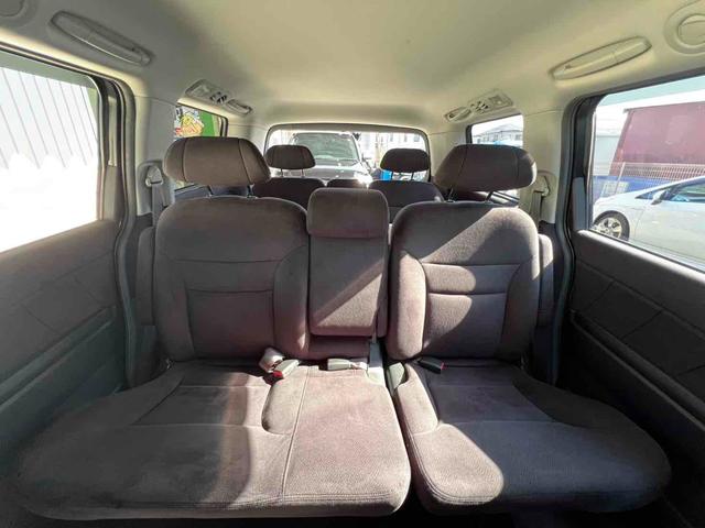 エリシオン Ｇエアロ　パワースライドドアドア　ブラックアウトカスタム　インナーブラック　純正１７インチＡＷブラック塗装　テールランプスモーク塗装　ＨＩＤヘッドライト　キーレスエントリー　ナビ　Ｂカメラ　ＥＴＣ　オートライト（14枚目）