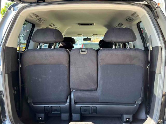 エリシオン Ｇエアロ　パワースライドドアドア　ブラックアウトカスタム　インナーブラック　純正１７インチＡＷブラック塗装　テールランプスモーク塗装　ＨＩＤヘッドライト　キーレスエントリー　ナビ　Ｂカメラ　ＥＴＣ　オートライト（18枚目）