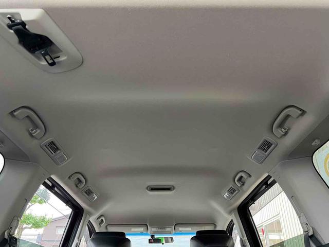 エルグランド ２５０ハイウェイスター　７人乗り　ウォークスルー　インナーブラック　スモークテールランプ　ブラック塗装アルミホイール　ナビ　フルセグ　バックカメラ　ドライブレコーダー　ビルトインＥＴＣ　左側パワースライドドア　キセノンライト（19枚目）