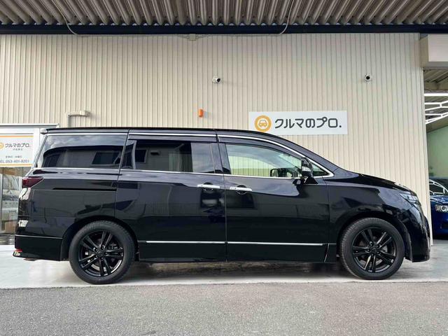 エルグランド ２５０ハイウェイスター　７人乗り　ウォークスルー　インナーブラック　スモークテールランプ　ブラック塗装アルミホイール　ナビ　フルセグ　バックカメラ　ドライブレコーダー　ビルトインＥＴＣ　左側パワースライドドア　キセノンライト（38枚目）