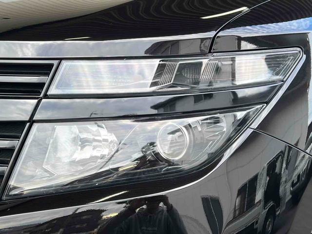 エルグランド ２５０ハイウェイスター　７人乗り　ウォークスルー　インナーブラック　スモークテールランプ　ブラック塗装アルミホイール　ナビ　フルセグ　バックカメラ　ドライブレコーダー　ビルトインＥＴＣ　左側パワースライドドア　キセノンライト（50枚目）