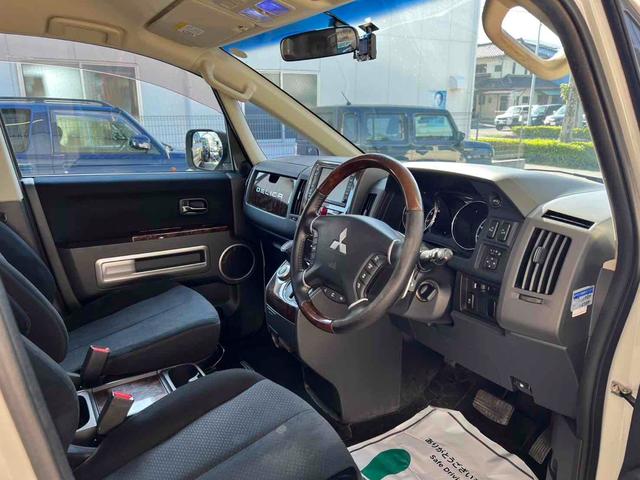 デリカD:5 シャモニー 7人乗り ウォークスルー BFグッドリッチ MKW16インチAW 両側電動スライド ケンウッド前後ドラレコ ナビ TV フロント・サイド・バックカメラ パドルシフト オートライト ETC クルコン(4枚目)