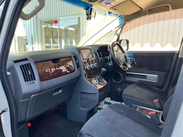 デリカD:5 シャモニー 7人乗り ウォークスルー BFグッドリッチ MKW16インチAW 両側電動スライド ケンウッド前後ドラレコ ナビ TV フロント・サイド・バックカメラ パドルシフト オートライト ETC クルコン(7枚目)