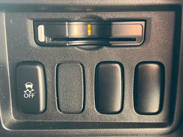 デリカD:5 シャモニー 7人乗り ウォークスルー BFグッドリッチ MKW16インチAW 両側電動スライド ケンウッド前後ドラレコ ナビ TV フロント・サイド・バックカメラ パドルシフト オートライト ETC クルコン(29枚目)