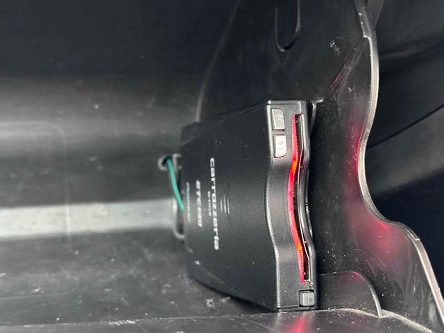 ランサー ＧＳＲエボリューションＸ　フロア５速ＭＴ　ＲＥＣＡＲＯシート　ｂｒｅｍｂｏキャリパー　ＴＥＩＮ車高調　減衰力コントローラー　大型Ｒスポイラー　純正１８インチＡＷ　ナビ＆ＴＶ　ＥＴＣ２．０　ＡＷＣ　ＨＩＤライト　スマートキー（12枚目）