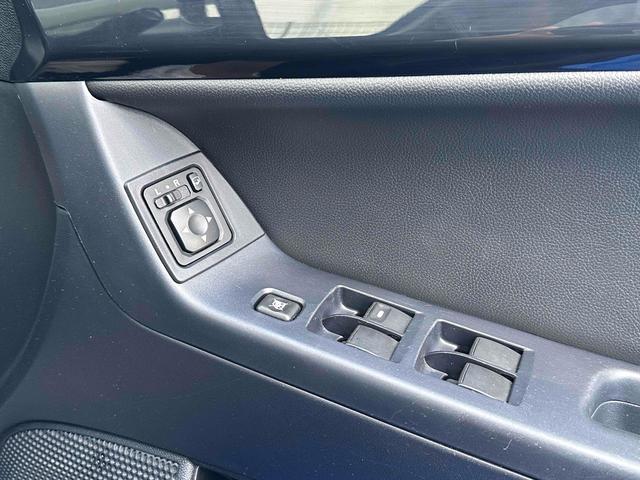 ランサー ＧＳＲエボリューションＸ　フロア５速ＭＴ　ＲＥＣＡＲＯシート　ｂｒｅｍｂｏキャリパー　ＴＥＩＮ車高調　減衰力コントローラー　大型Ｒスポイラー　純正１８インチＡＷ　ナビ＆ＴＶ　ＥＴＣ２．０　ＡＷＣ　ＨＩＤライト　スマートキー（14枚目）