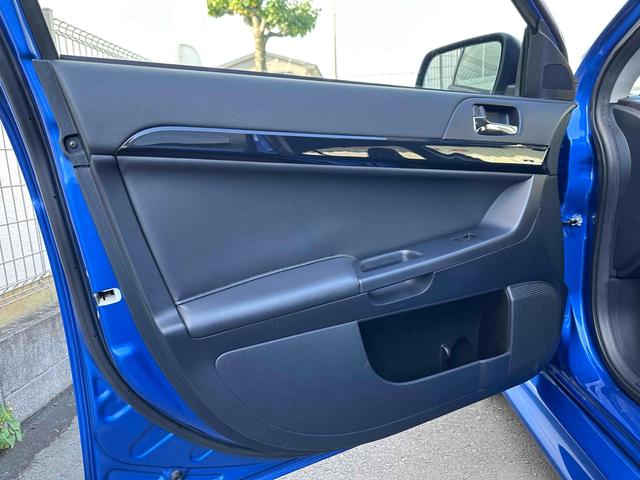 ランサー ＧＳＲエボリューションＸ　フロア５速ＭＴ　ＲＥＣＡＲＯシート　ｂｒｅｍｂｏキャリパー　ＴＥＩＮ車高調　減衰力コントローラー　大型Ｒスポイラー　純正１８インチＡＷ　ナビ＆ＴＶ　ＥＴＣ２．０　ＡＷＣ　ＨＩＤライト　スマートキー（47枚目）