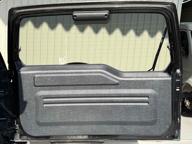 パジェロイオ ＺＲ　ブラックアウト　インナーブラック　車検Ｒ９年１０月　リアスポイラー　背面タイヤ　ＭＧ１５インチブラックＡＷ　ケンウッドオーディオ　ＡＵＸ　ＵＳＢ　オートエアコン　フロントフォグライト（14枚目）